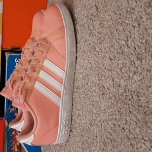 Adidas originals baseline